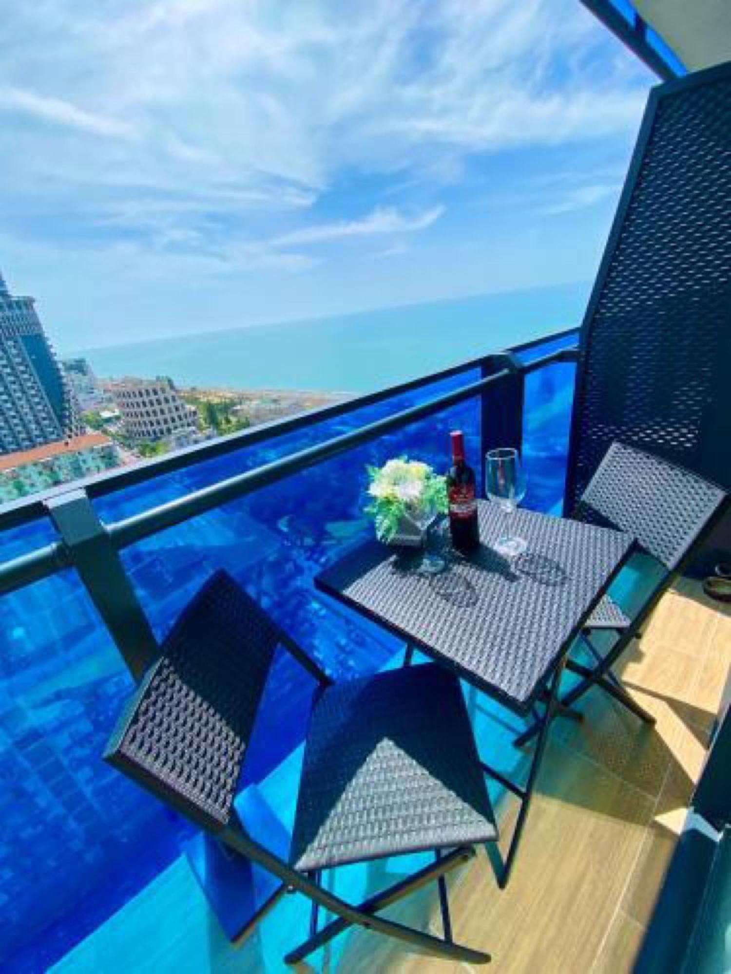 Orbi City Sea View Aparthotel Batumi Exterior foto